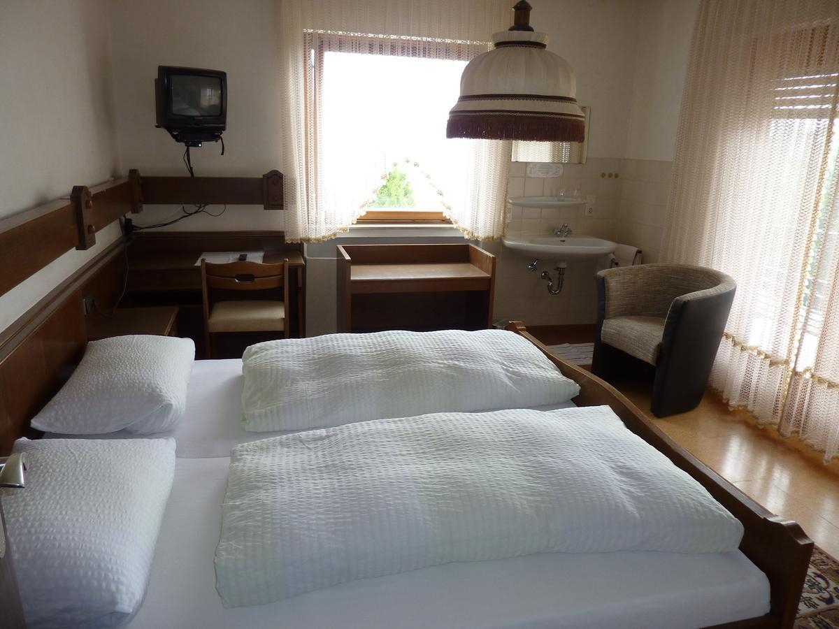 Gast- Und Gastehaus Simon Hotel Greifenstein Szoba fotó