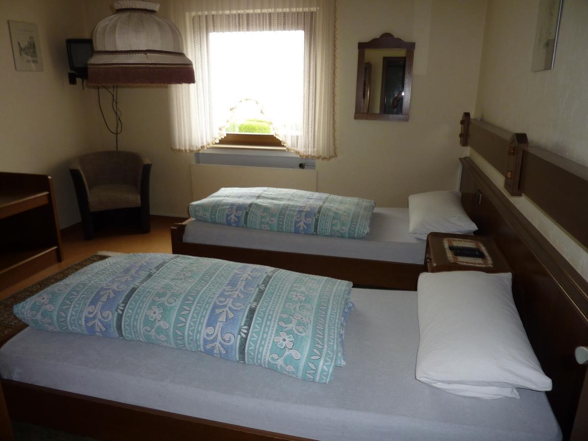 Gast- Und Gastehaus Simon Hotel Greifenstein Szoba fotó